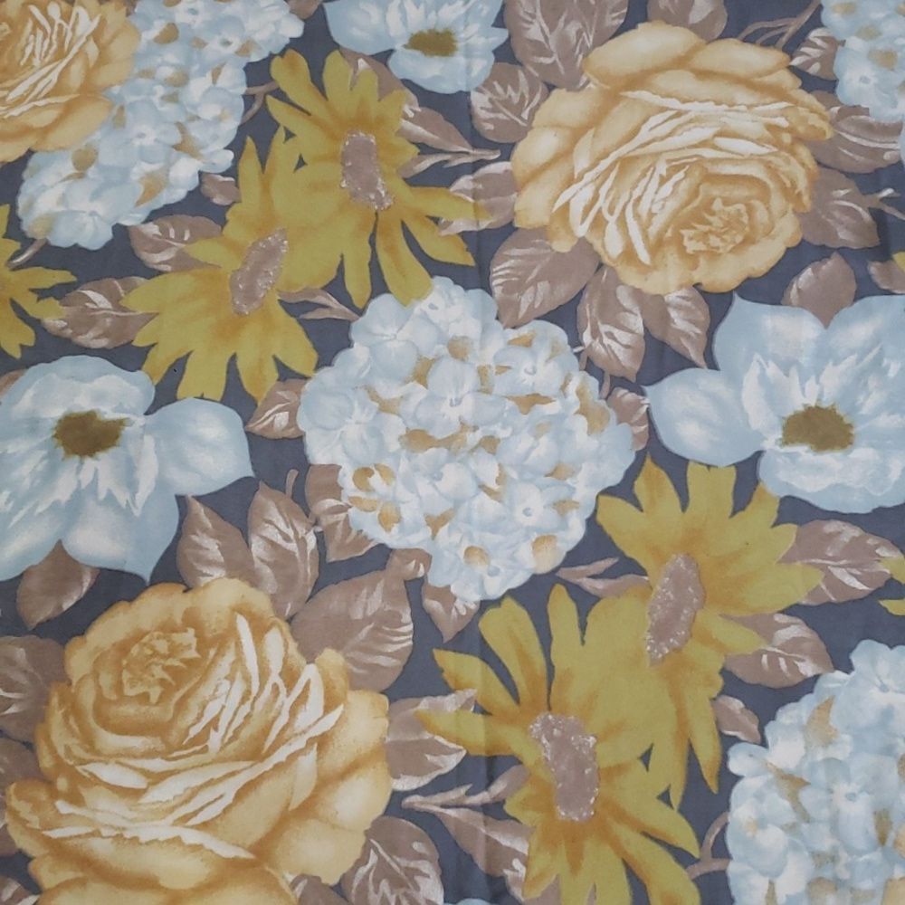 Vintage Elaine Gold Floral Print Scarf 34x34 Made in Italy